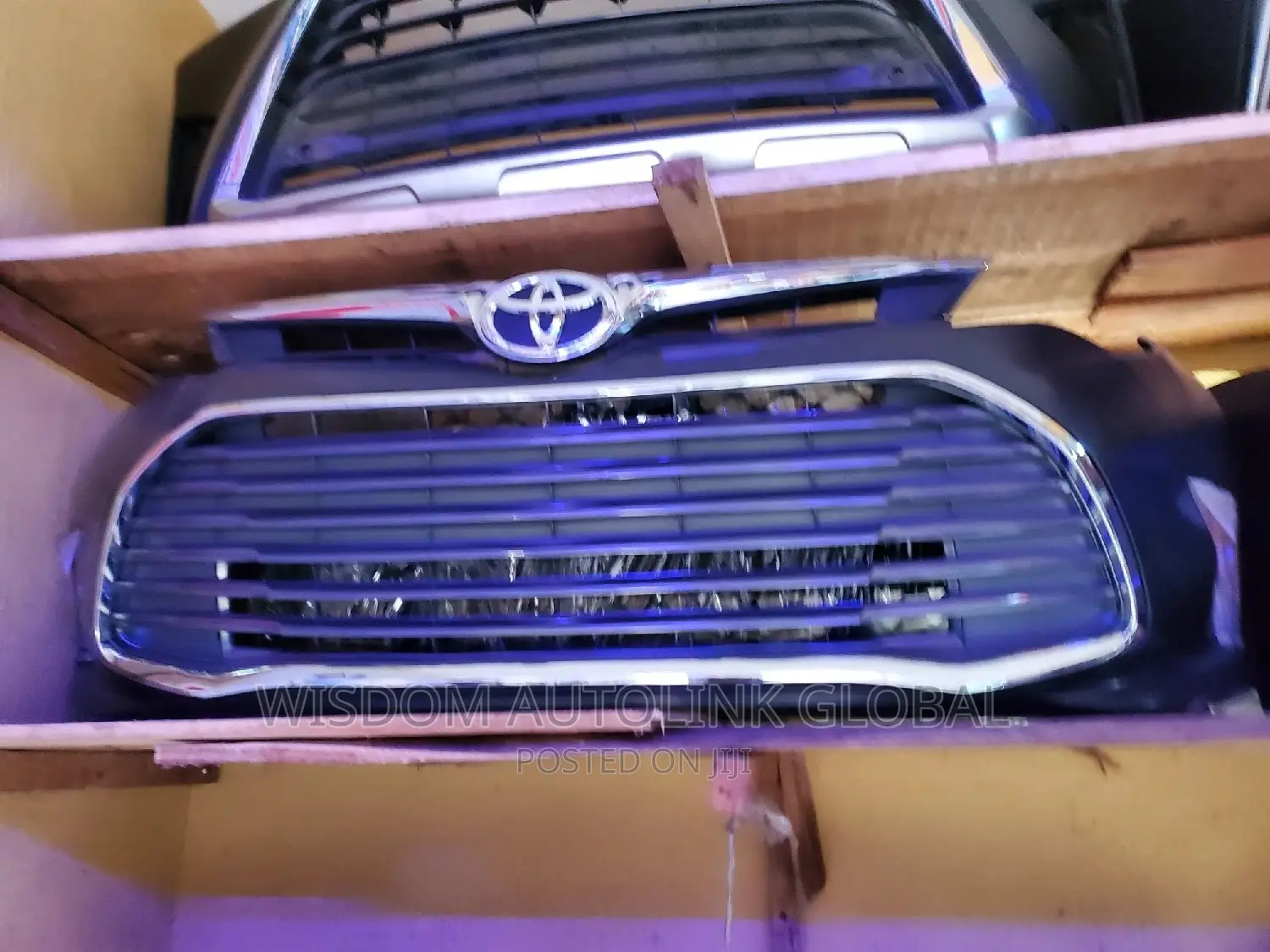 Complete Front Bumper For Toyota Avalon 2017-2019