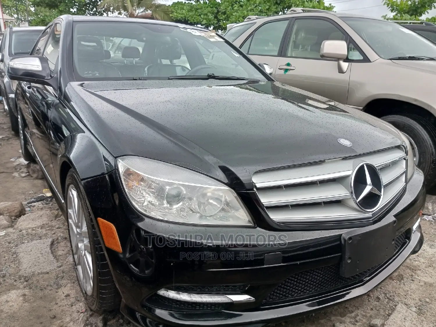 Mercedes-Benz C300 2011 Black