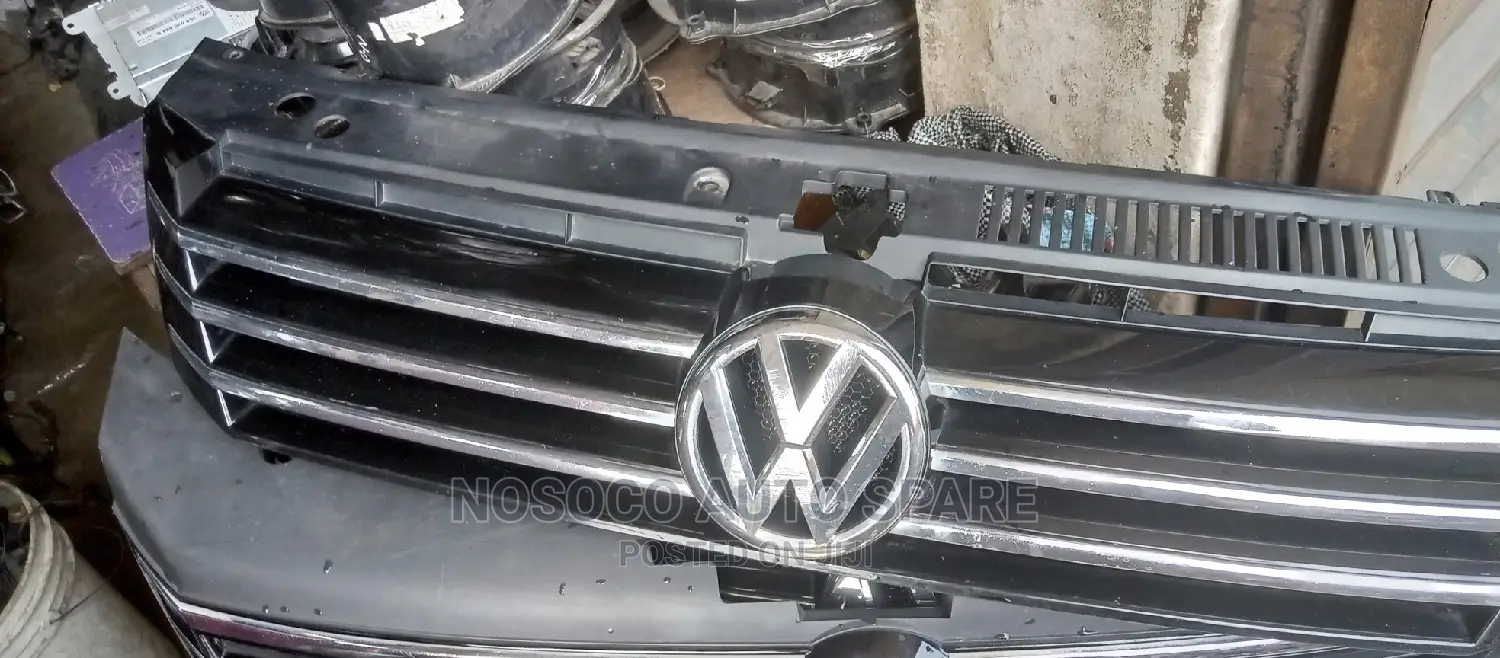 Front Grill Passat Se Is Available 2010 And 2013