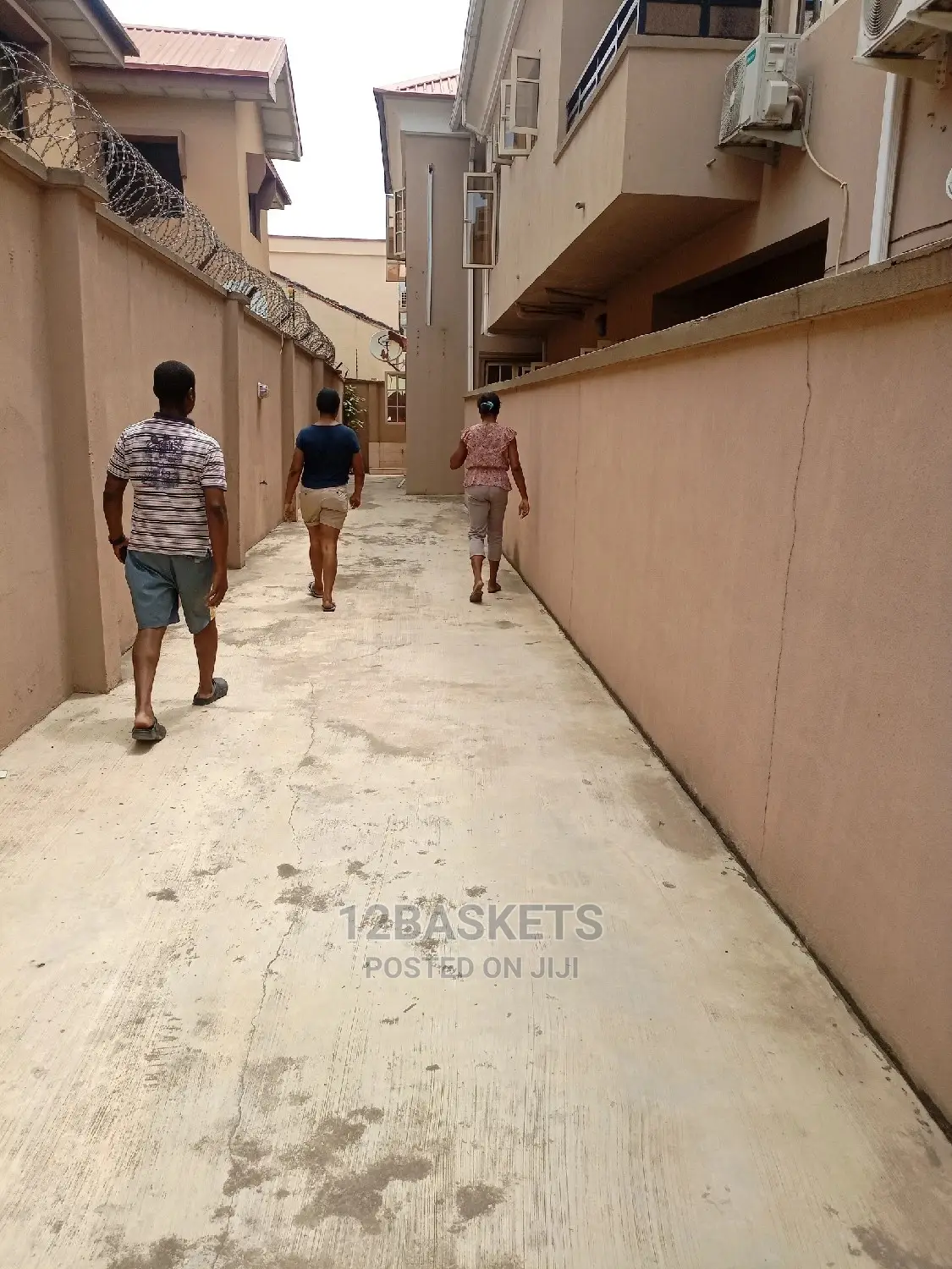 Furnished 3bdrm Block of Flats in Magodo Phase 2 for rent