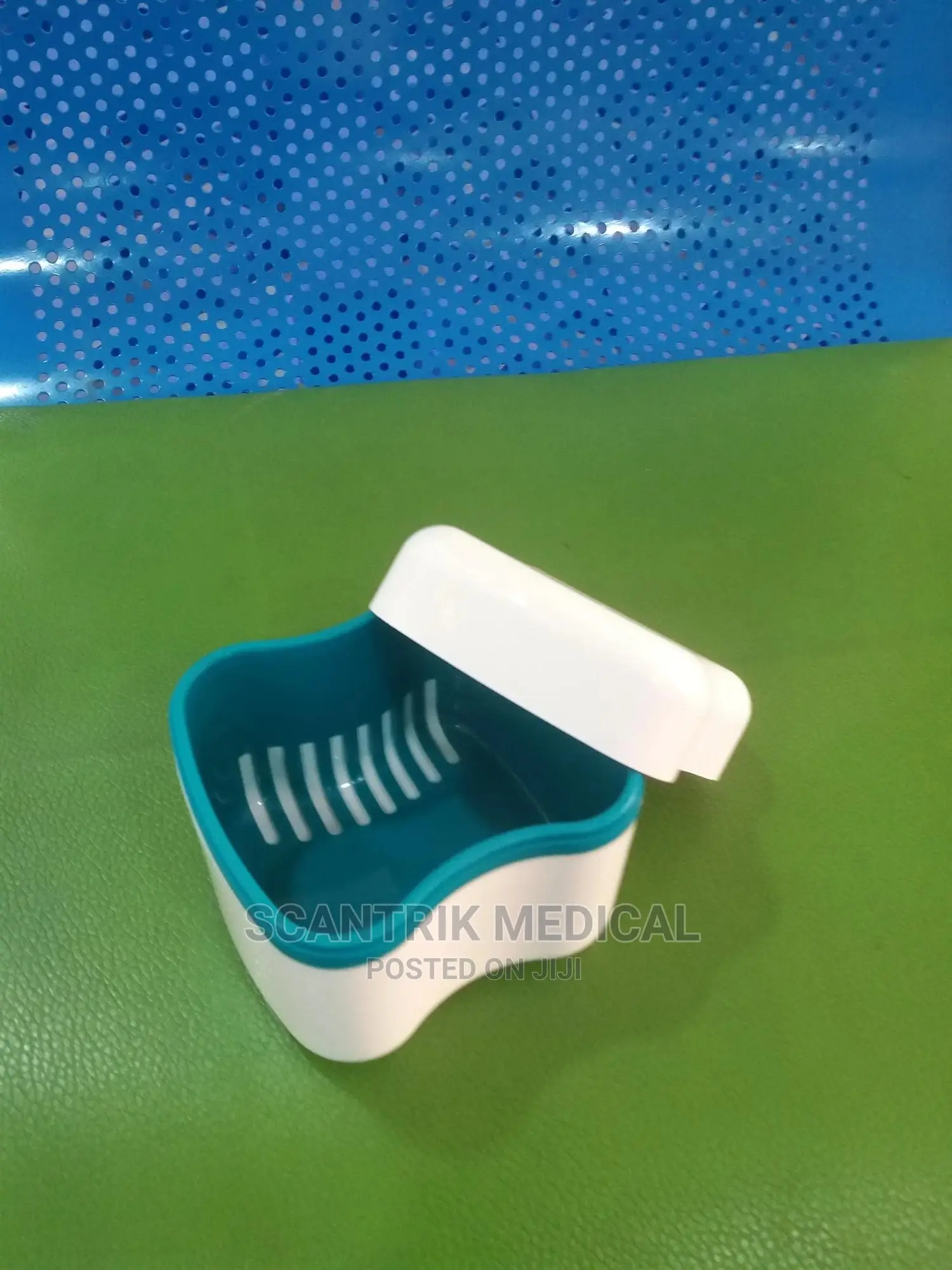 Retainer Dental Orthodontic Mouth Guard Storage Container