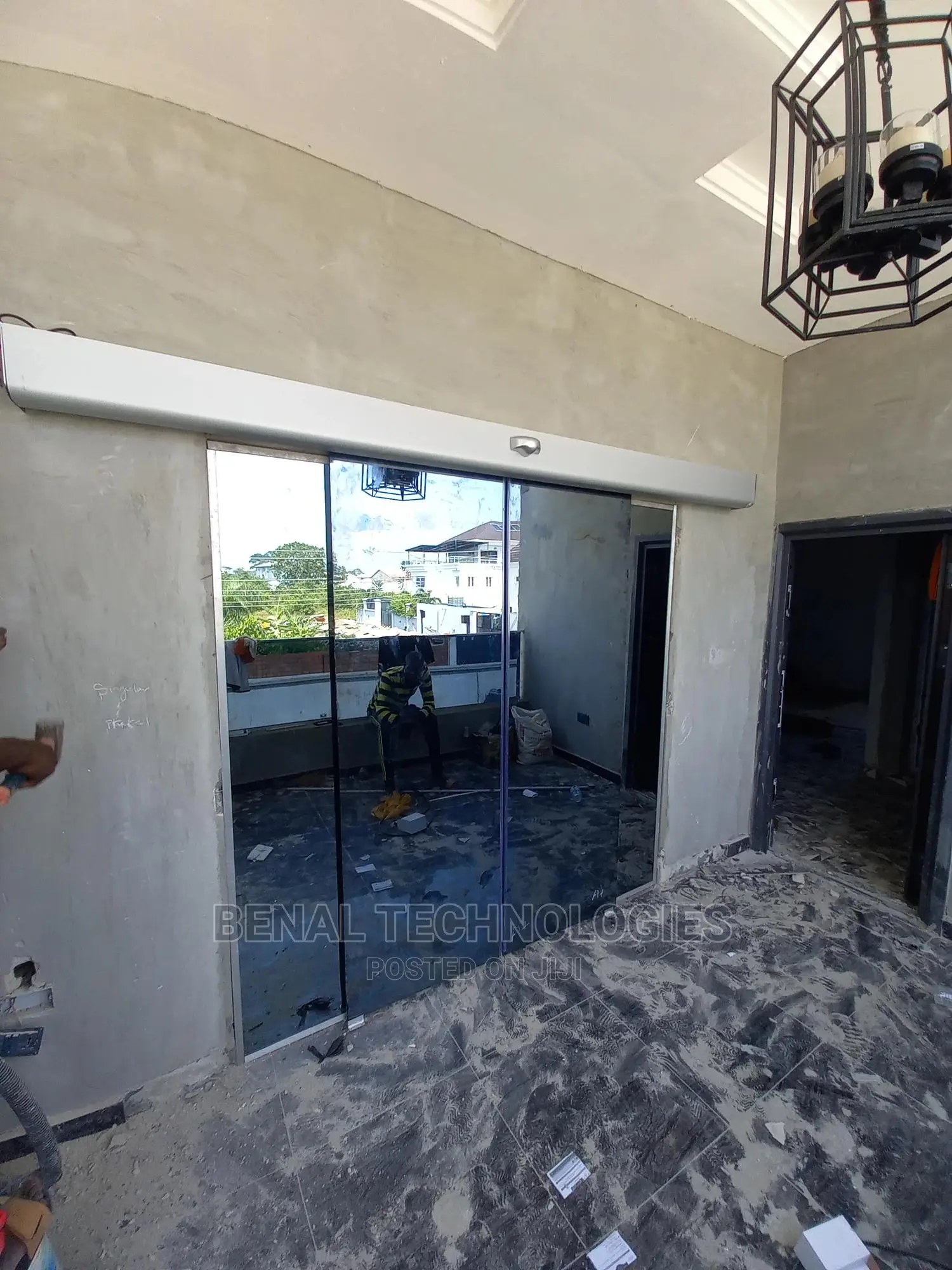 Very Effective Automatic Entrance Sensor Door in Benin City