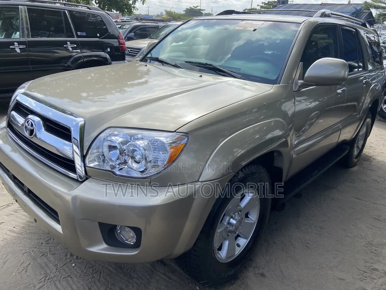 Toyota 4-Runner Limited 2008 Gold