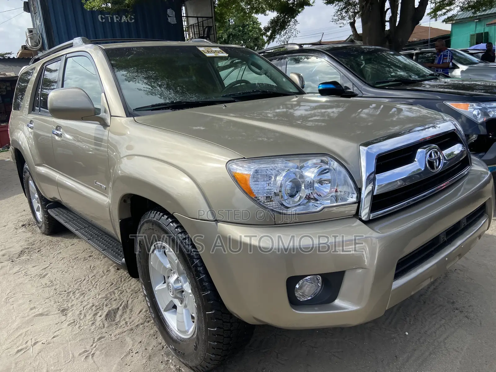 Toyota 4-Runner Limited 2008 Gold