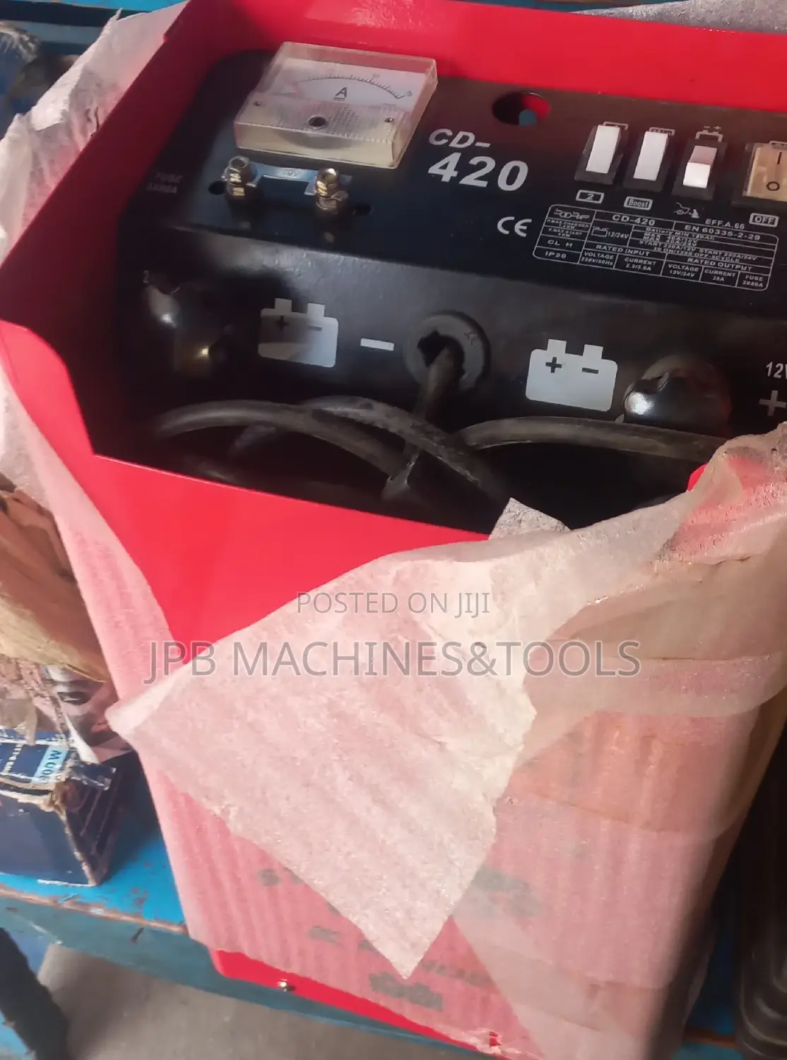 Battery Charger 12-24 Voits