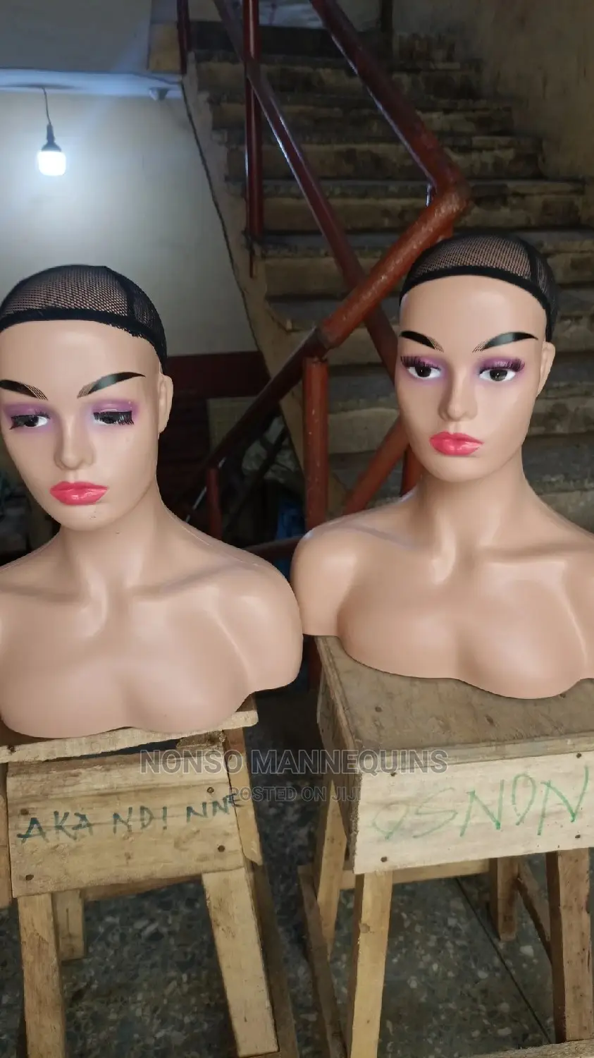 Mannequins Head With Shoulder