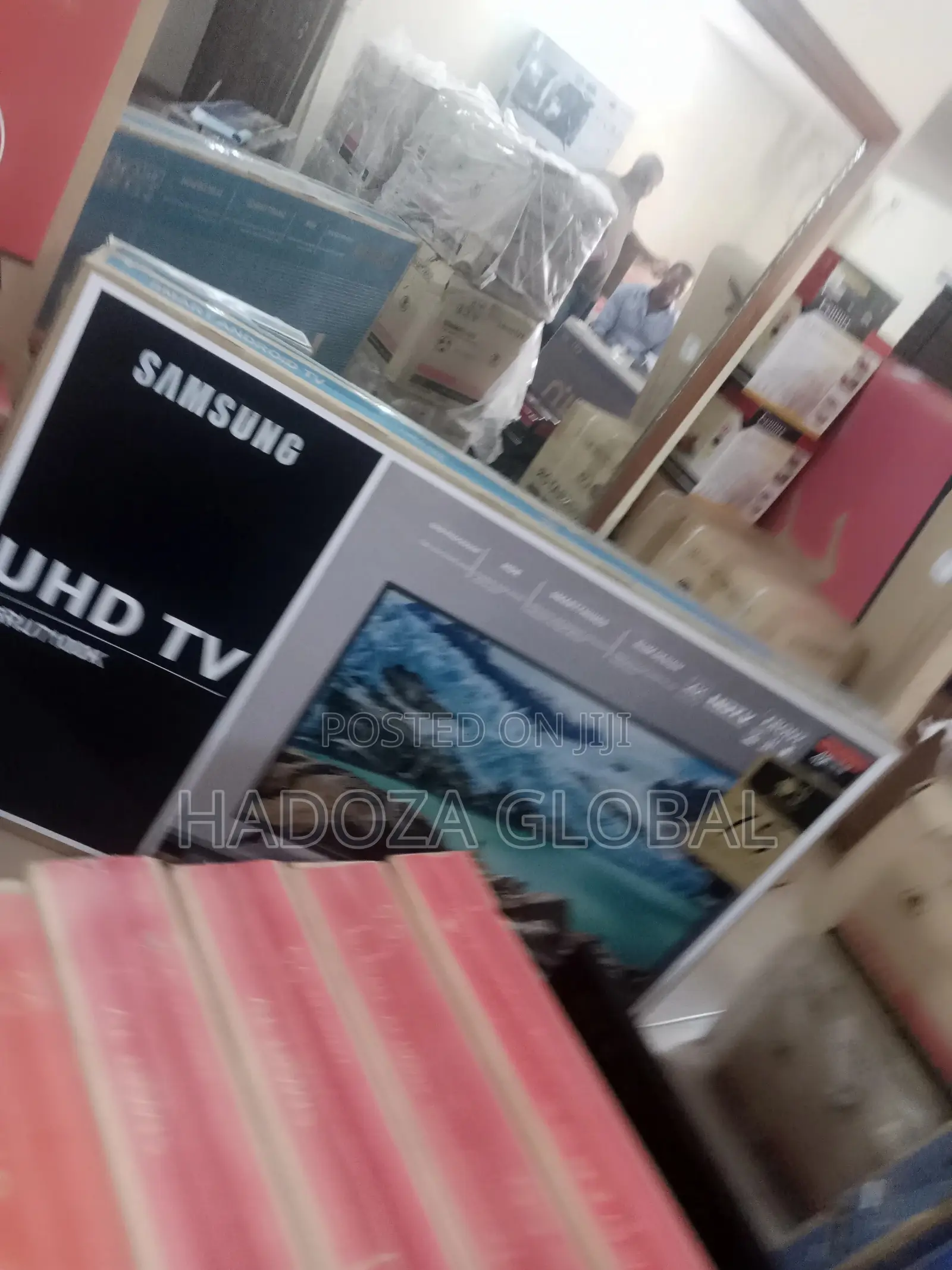 Smasung 75 Smart Tv With HDR and Free Stand