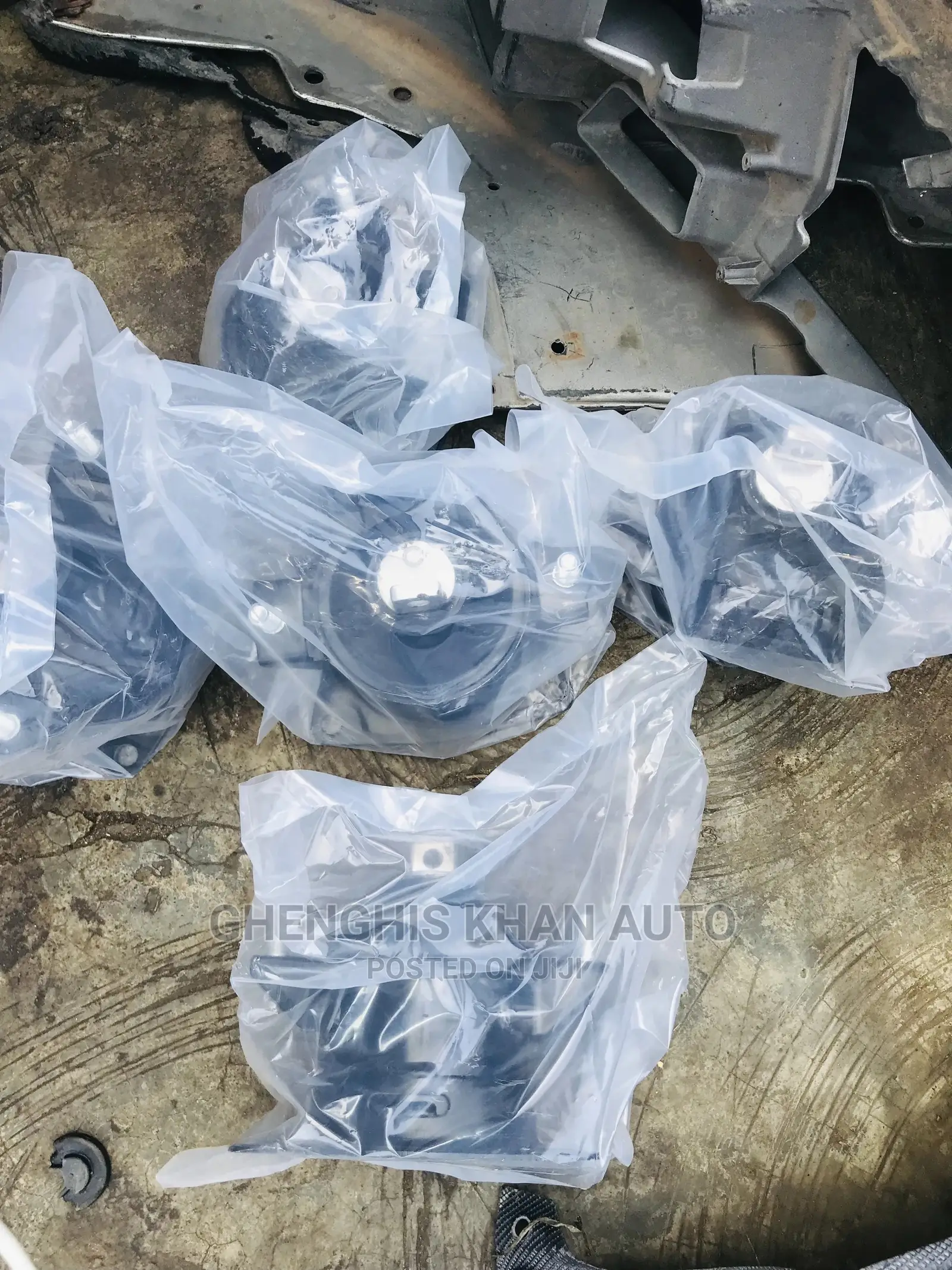 Front and Back Engine Seating Honda Accord