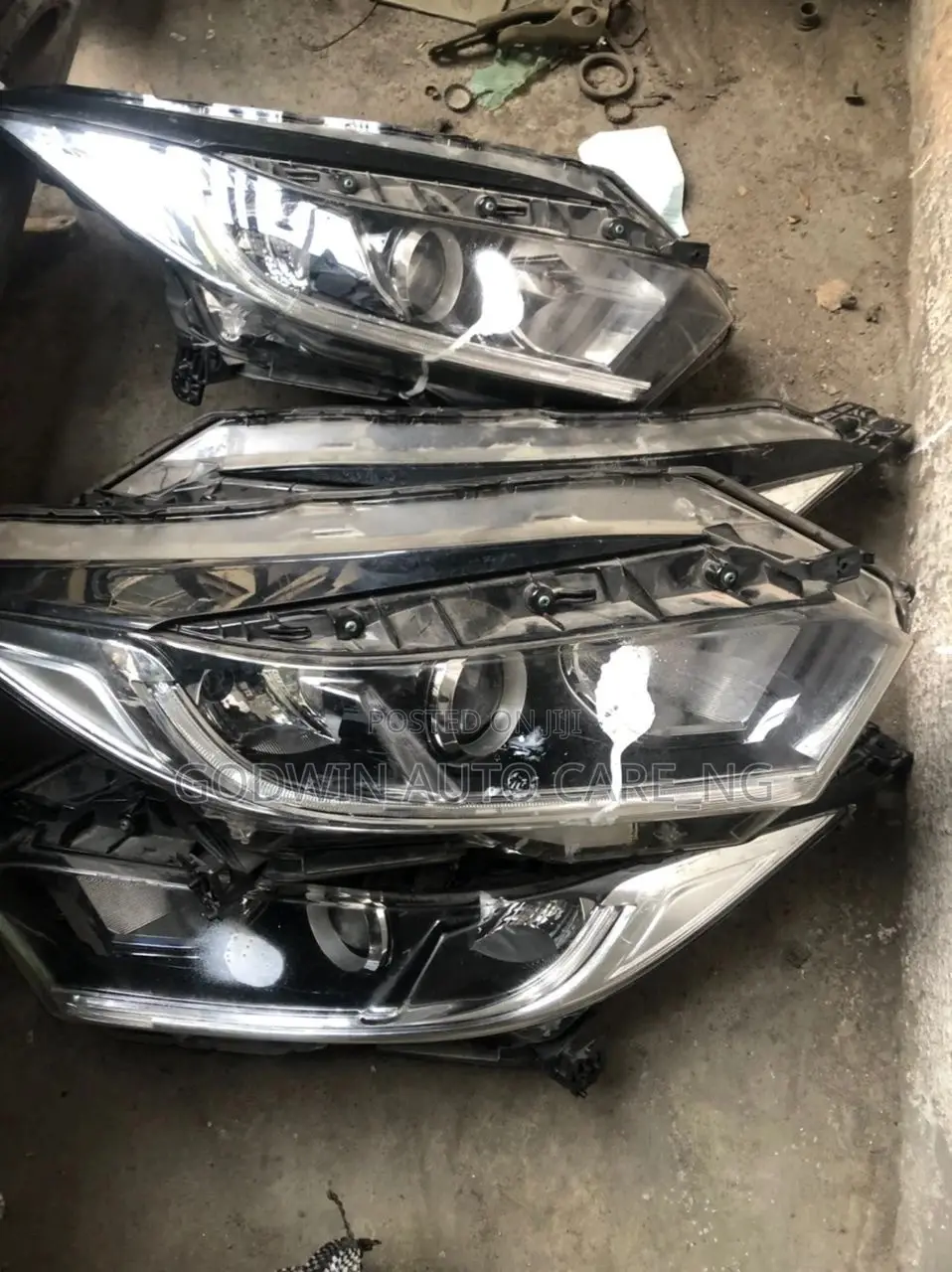 Headlight 2017 Honda HRV Touring