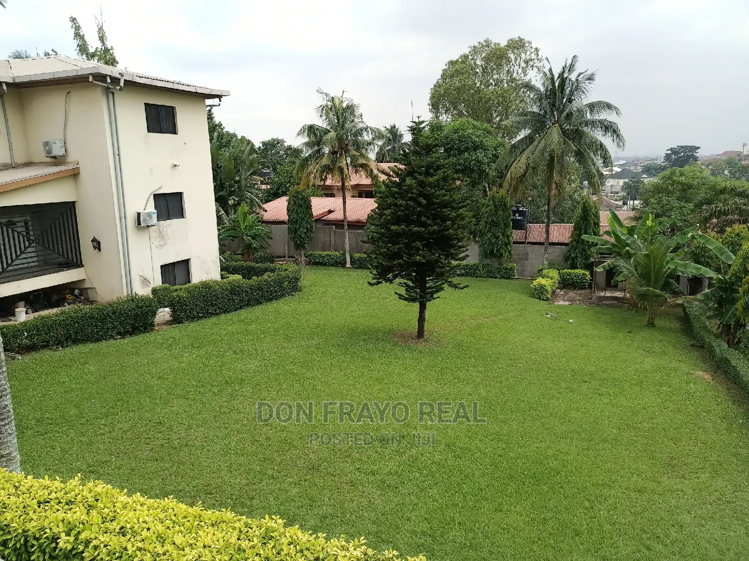 Furnished 10bdrm Mansion in Onikoko Agodi Gra for sale