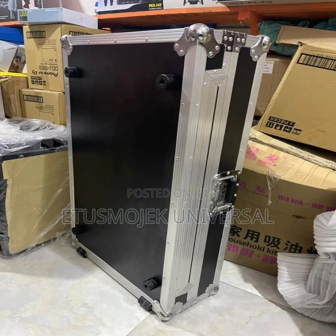 DJ Box/Case for SB3 Mixer With Trolley