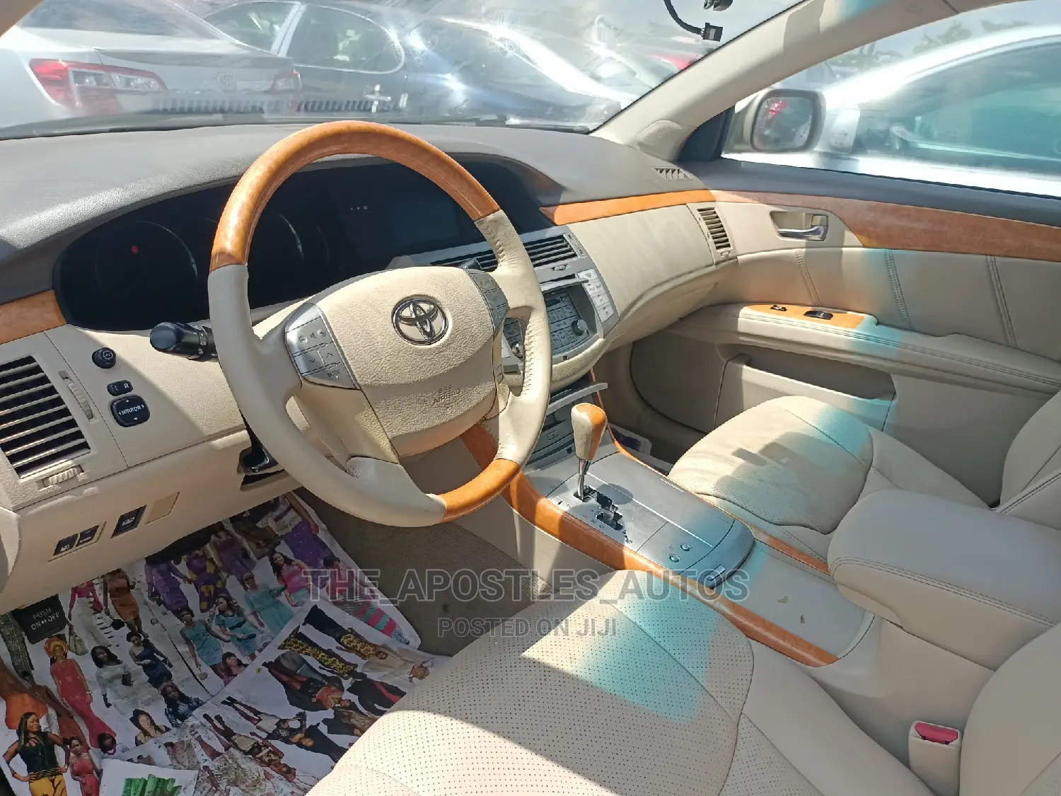 Toyota Avalon Limited 2005 Gold