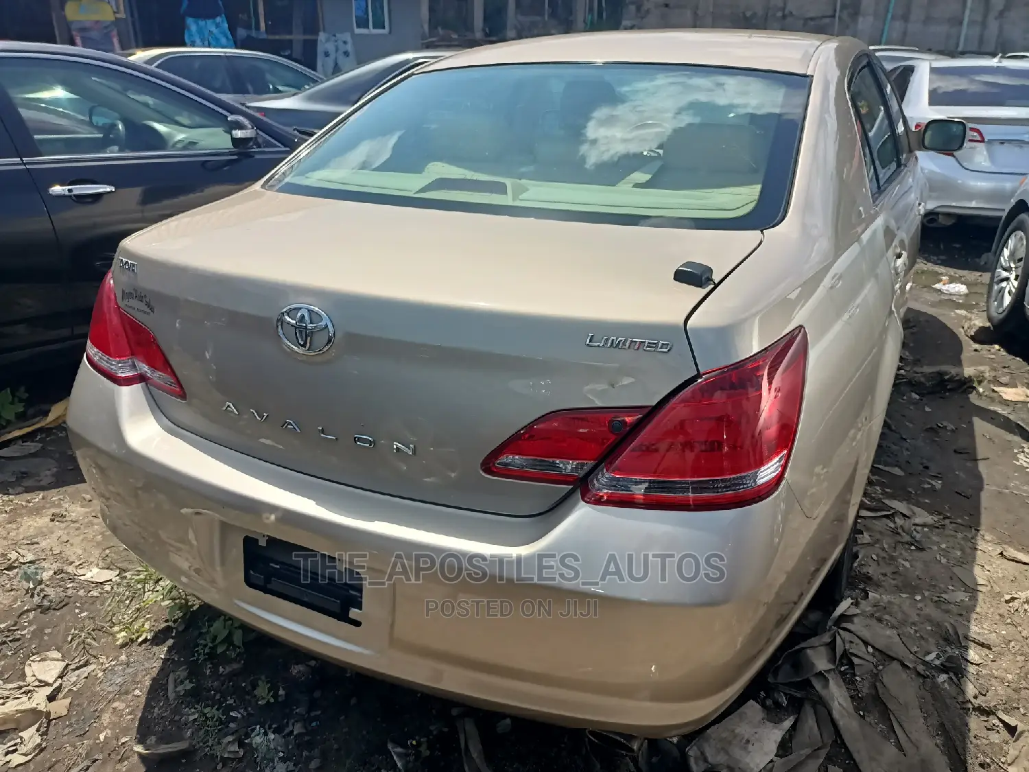 Toyota Avalon Limited 2005 Gold