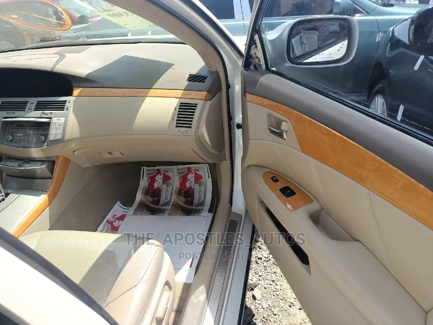 Toyota Avalon Limited 2006 White
