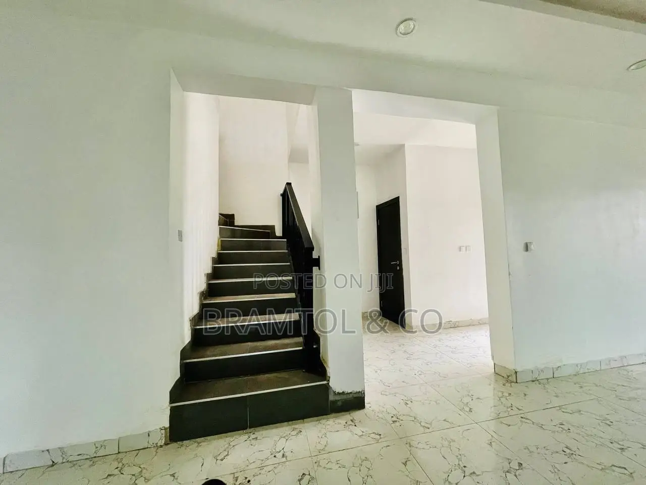 4bdrm Townhouse / Terrace in Katampe Extension for rent