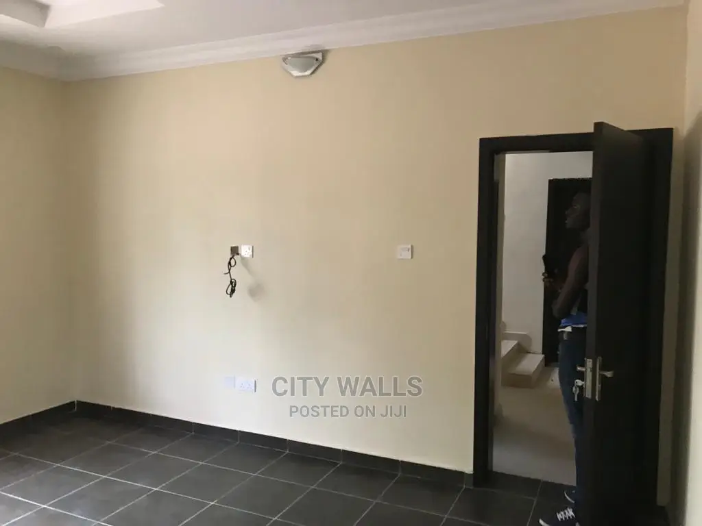 4bdrm Duplex in Pinnock Estate, Osapa London for Rent