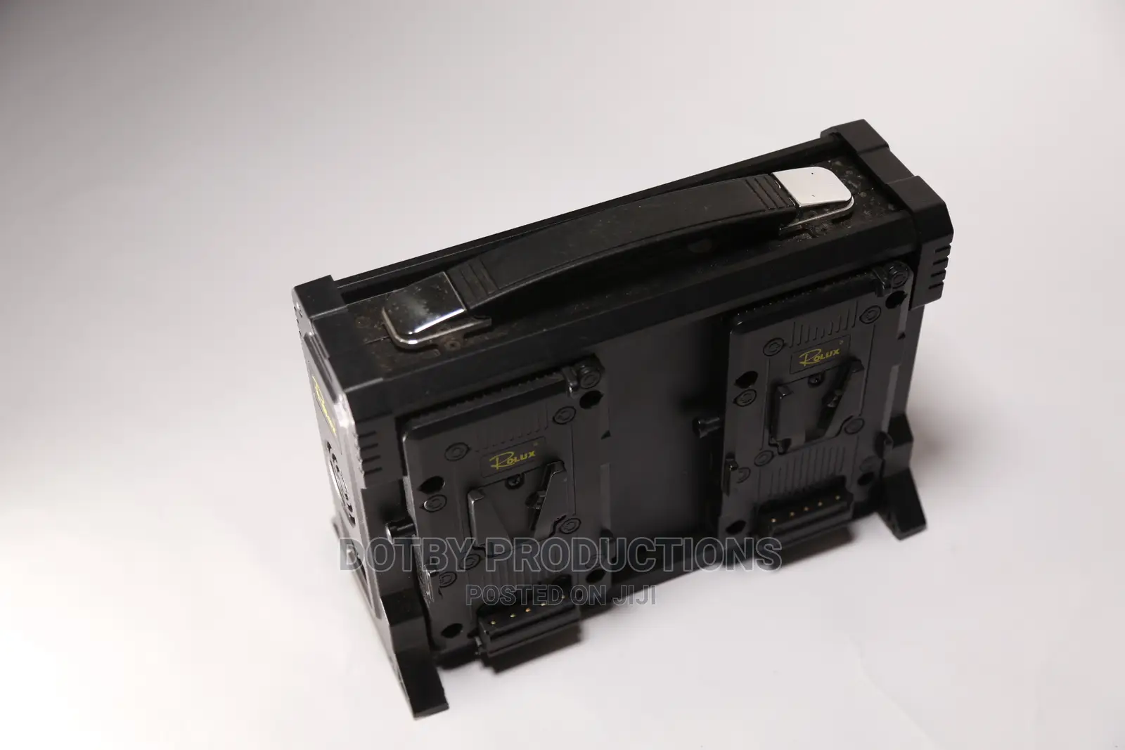 ROLUX 4 Channel v-Lock Battery Charger for Rent