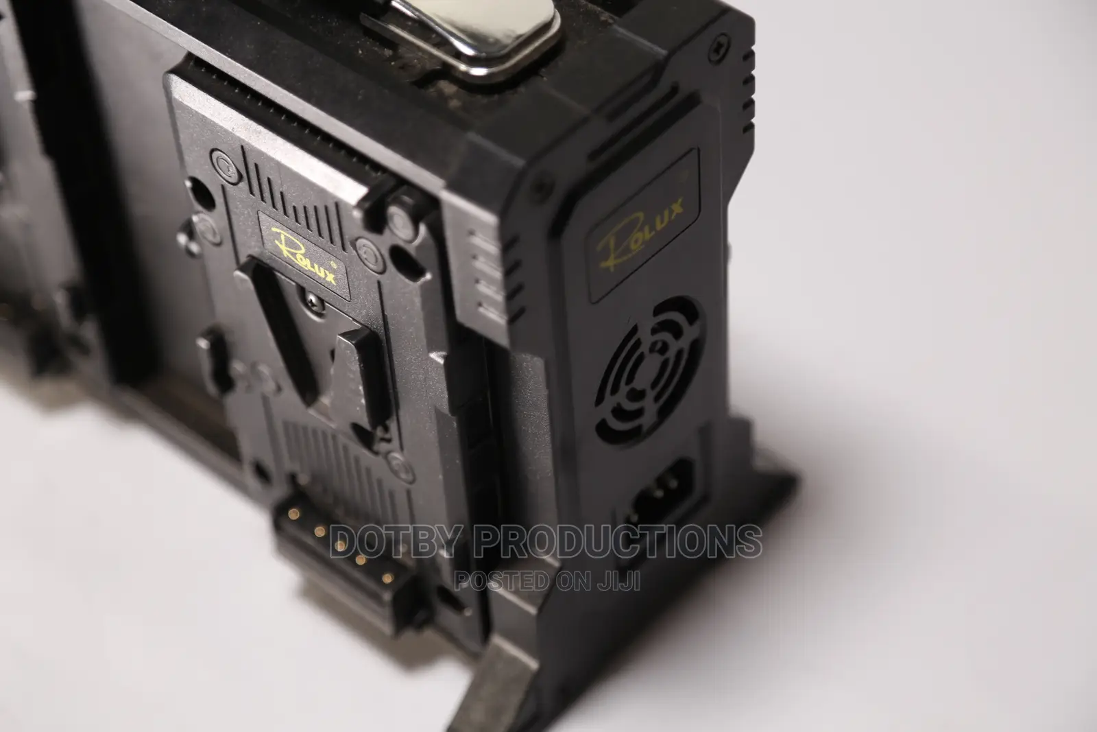 ROLUX 4 Channel v-Lock Battery Charger for Rent