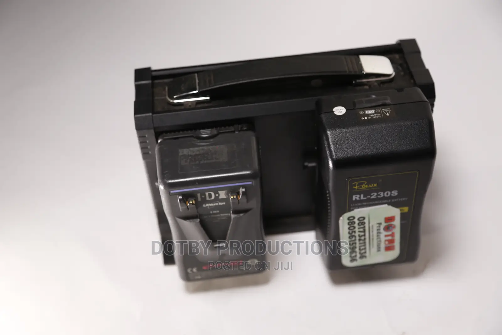 ROLUX 4 Channel v-Lock Battery Charger for Rent