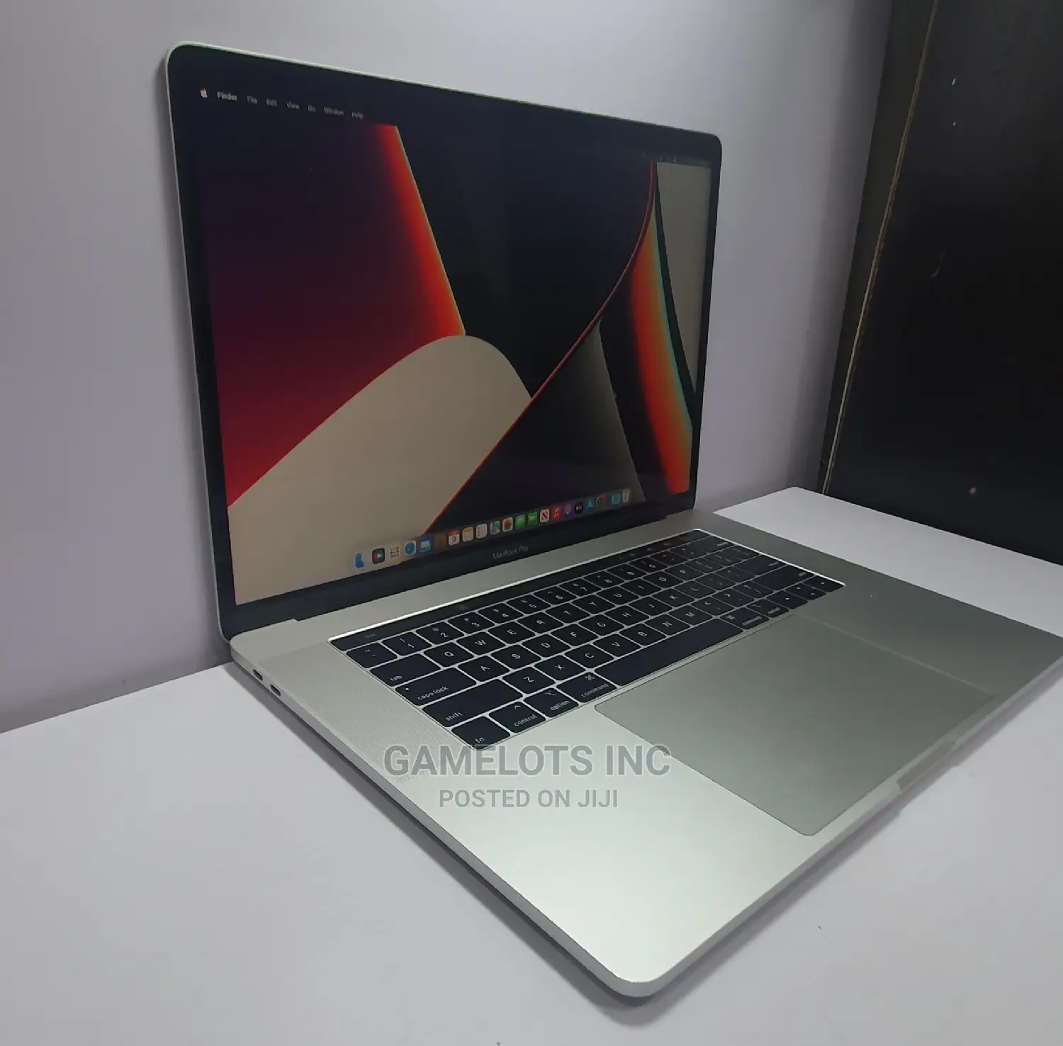 Laptop Apple MacBook Pro 2019 32GB Intel Core i9 SSD 512GB