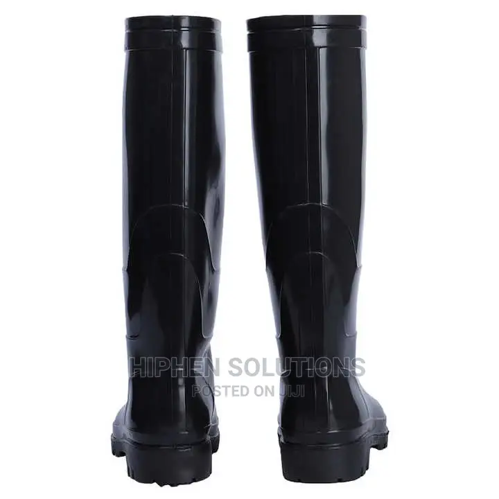 Strong And Sturdy Safety Boots