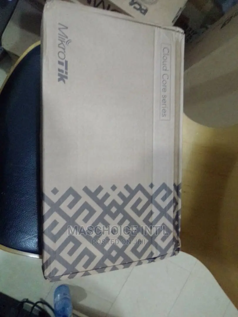 Mikrotic CCR2004-1G-12-S+2XS Router