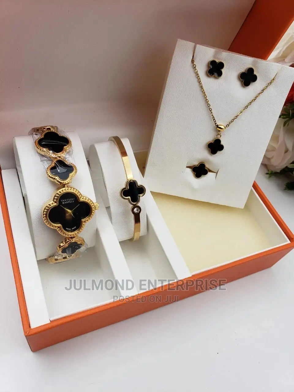 Ladies Jewellery Set