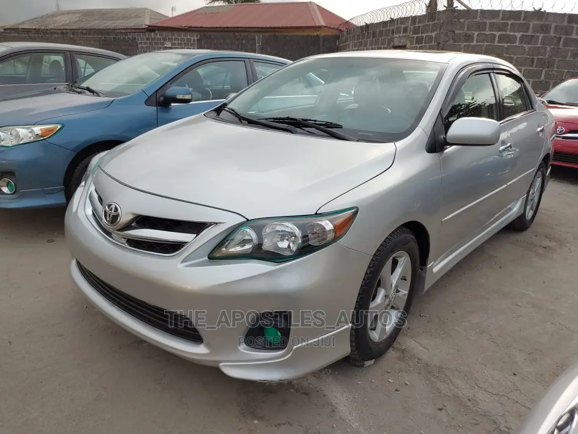 Toyota Corolla S 4dr Sedan (1.8L 4cyl 4A) 2013 Silver
