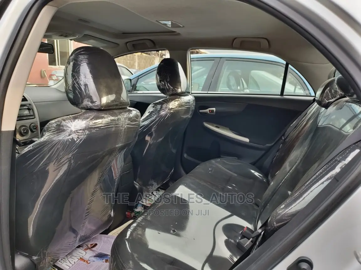 Toyota Corolla S 4dr Sedan (1.8L 4cyl 4A) 2013 Silver