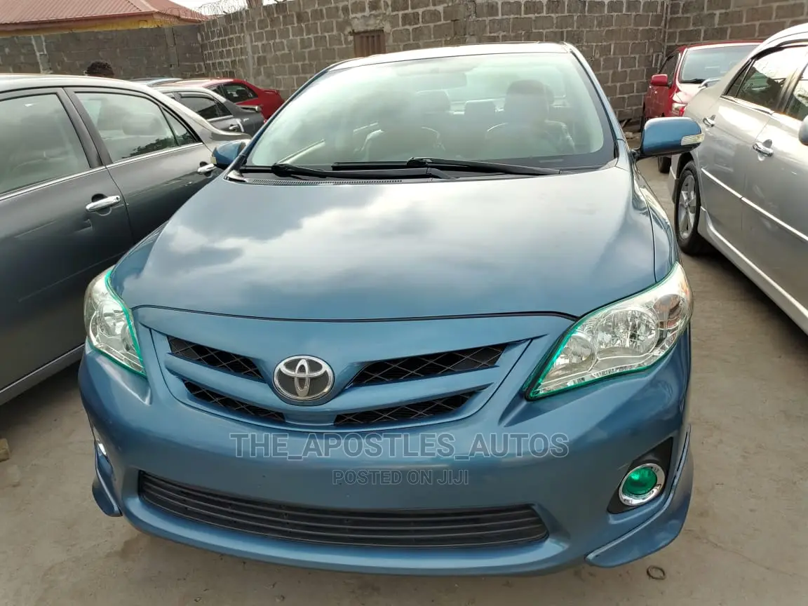 Toyota Corolla 2013 Blue