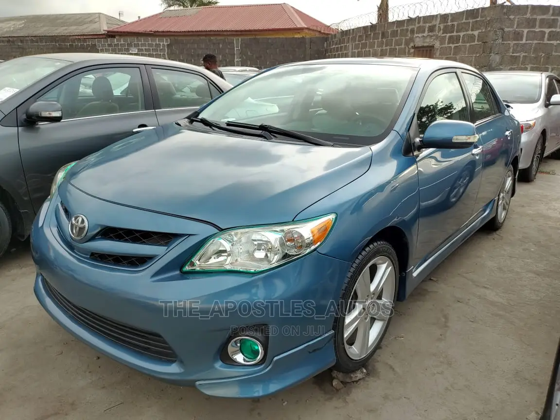 Toyota Corolla 2013 Blue