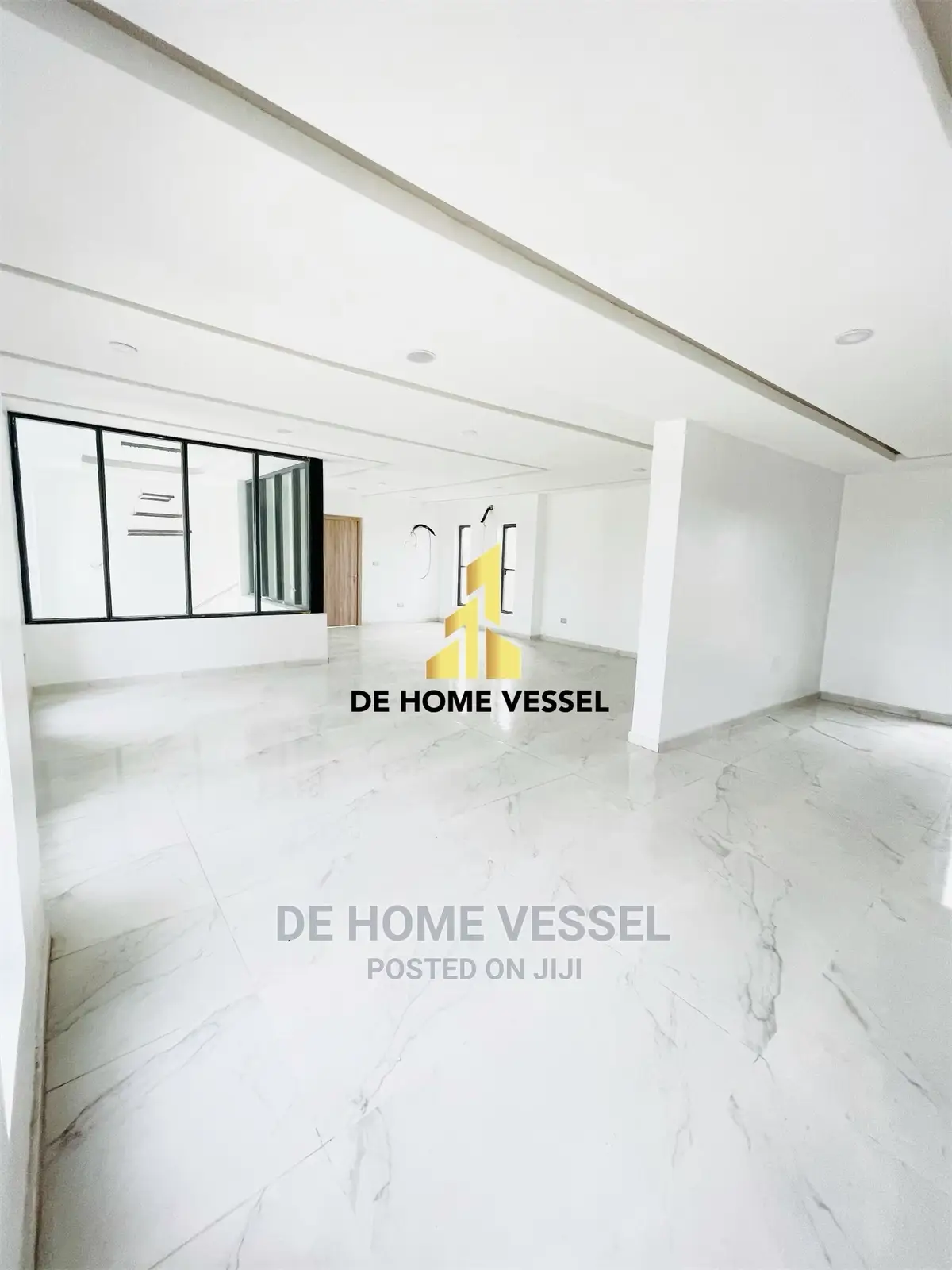 5bdrm Duplex in Osapa London for Sale