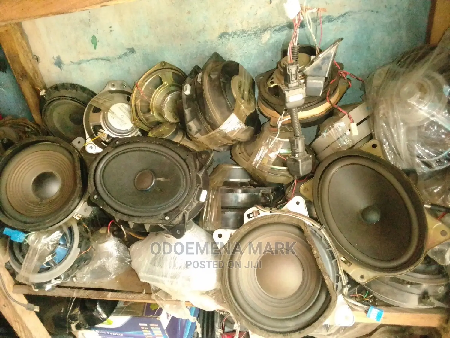 Car Speakers Available Now With Booth Woofer Speaker
