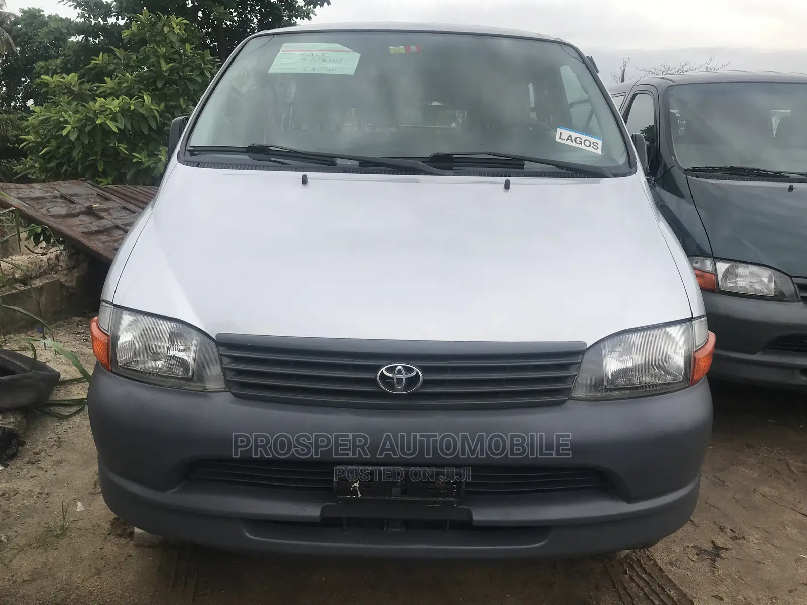 Toyota HiAce 2004 Silver