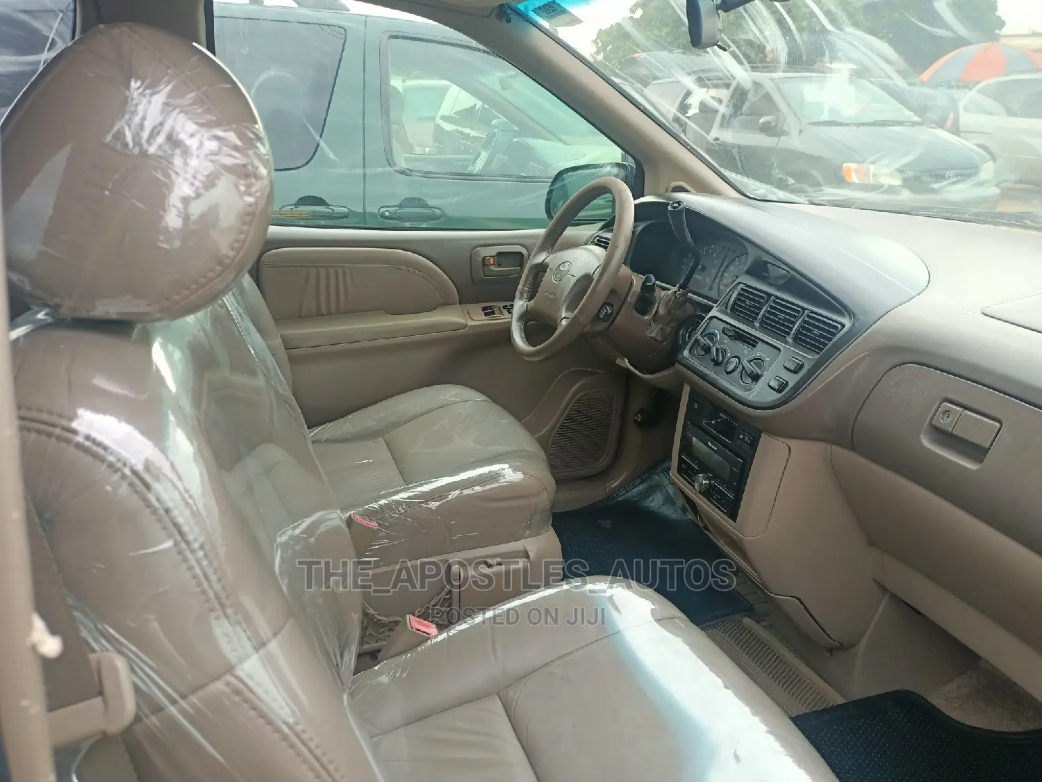 Toyota Sienna XLE & 1 hatch 2000 Silver