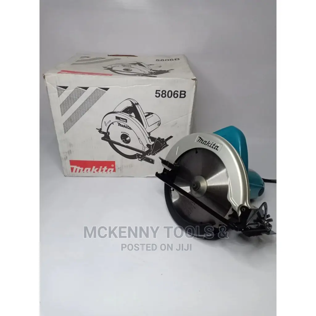 Makita 185mm (7-1/4") Circular Saw, 1050W, 5806B