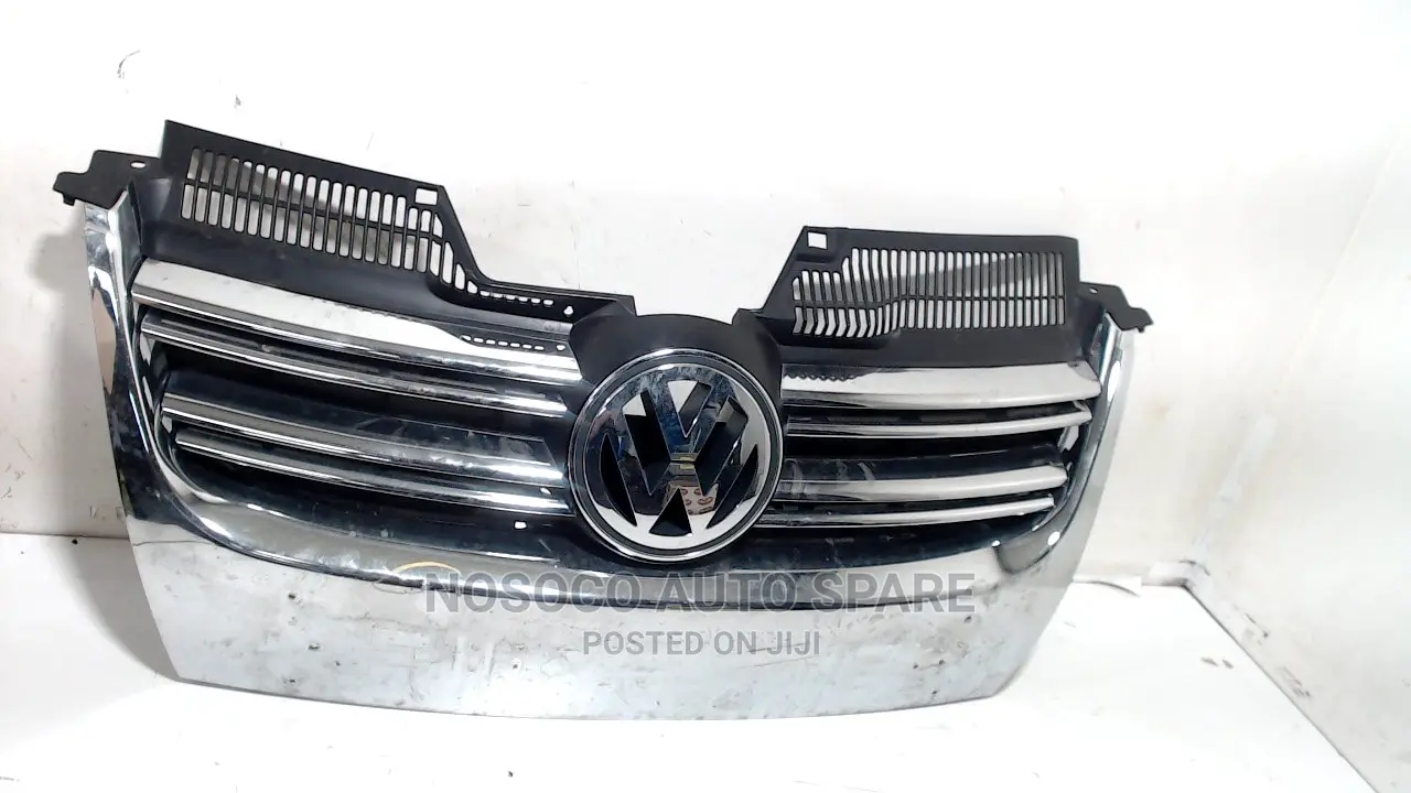 Front Grill Jetta 5 2006
