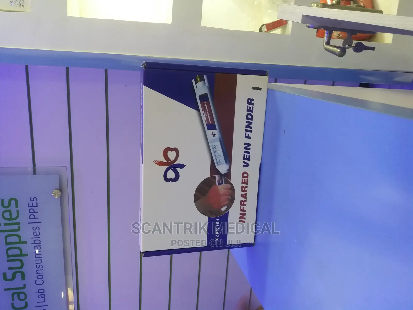 Safe and Convenient Vein Finder