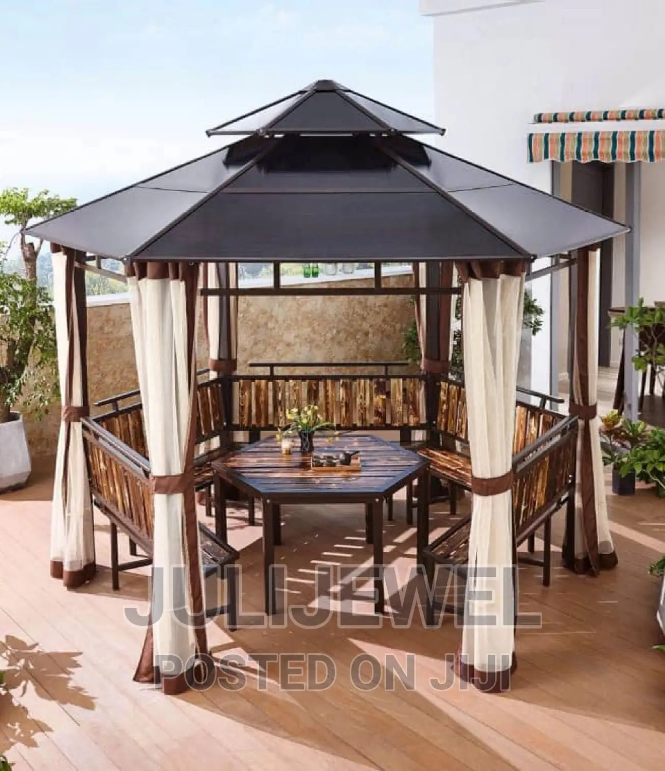 Outdoor Luxury Gazebo Dining Tent of 15 Seater