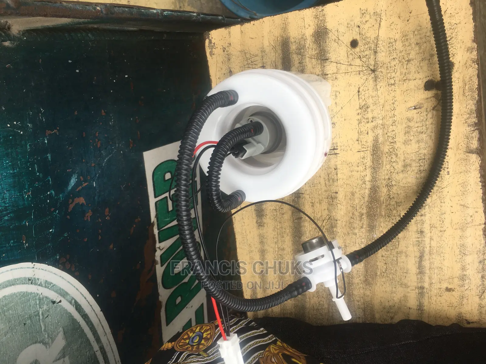 Brand New Fuel Pump for Range Rover Lr3