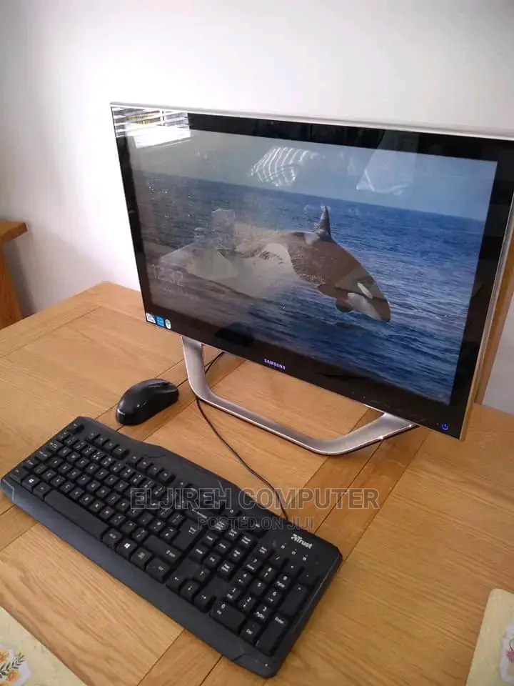 Desktop Computer Samsung AiO 24 4GB Intel HDD 640GB