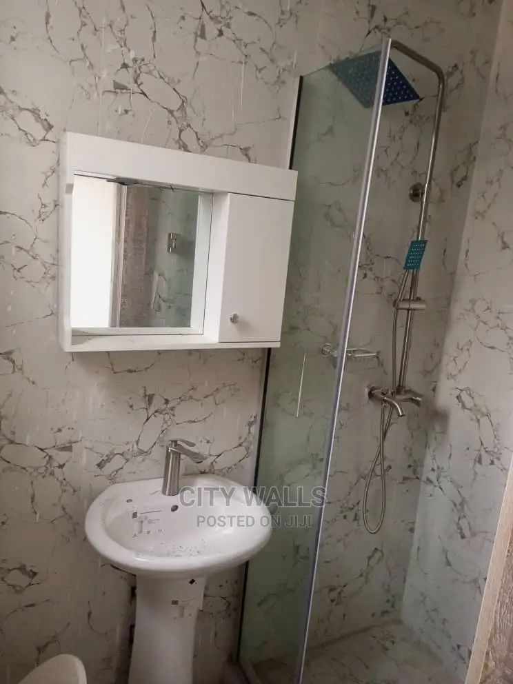 4bdrm Duplex in Chevron for rent