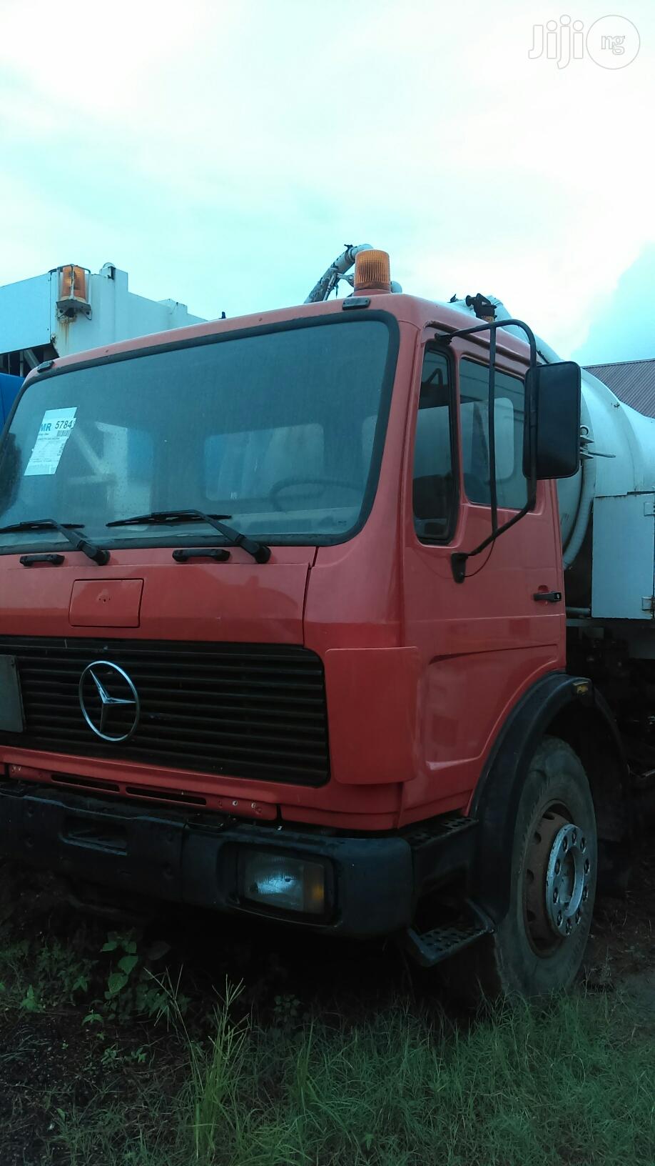 Mercedes Benz Sewage Truck