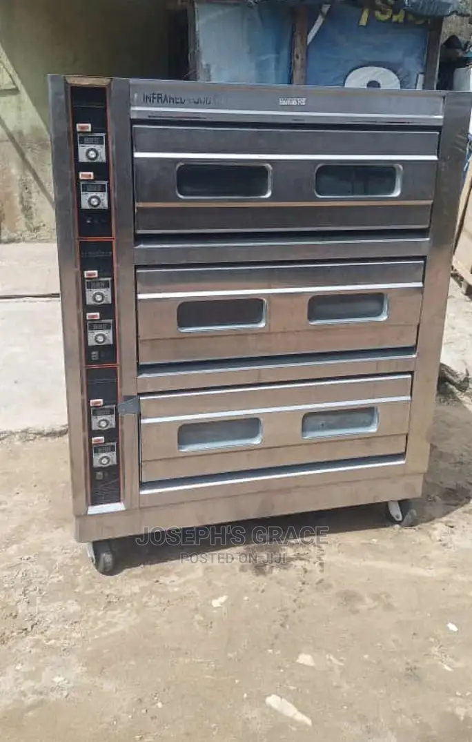 6 Tray Burner Industrial Oven (Fairly Used)