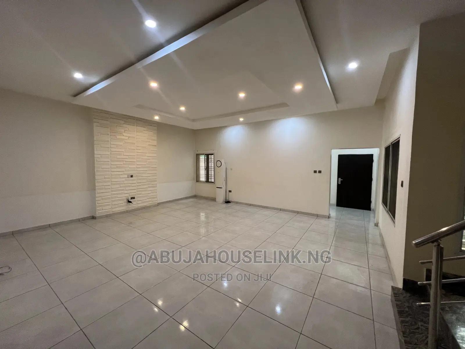 4bdrm Duplex in Guzape for sale