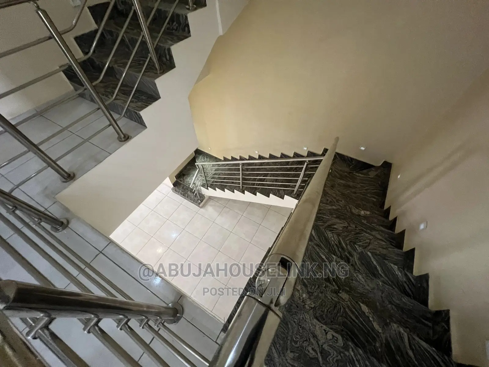 4bdrm Duplex in Guzape for sale