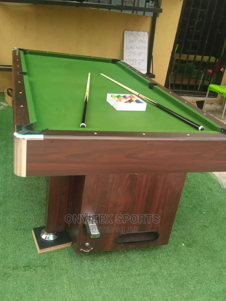 Lowcost Coin Operated Snooker With Accessories