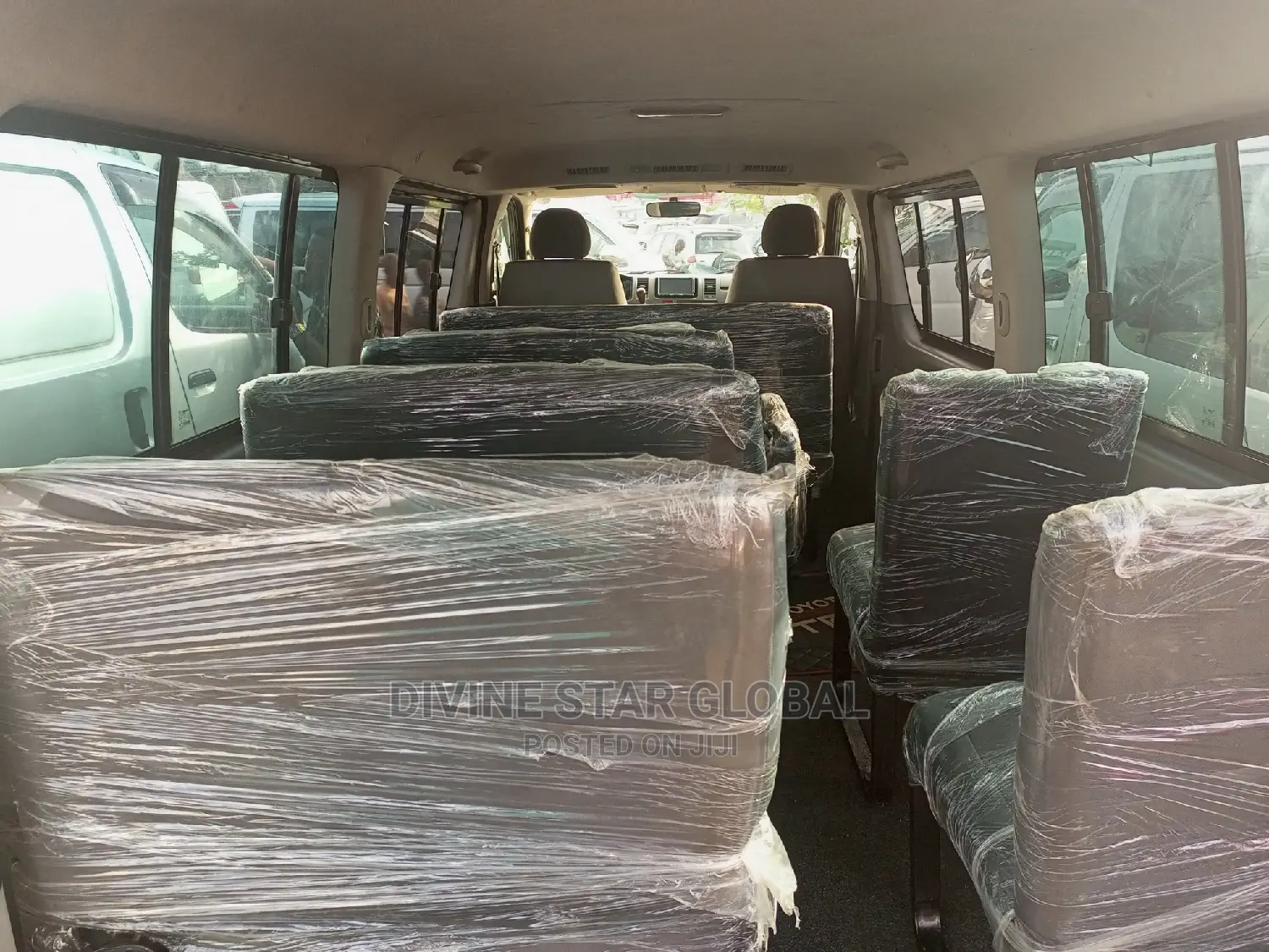 Toyota HiAce 2010 White
