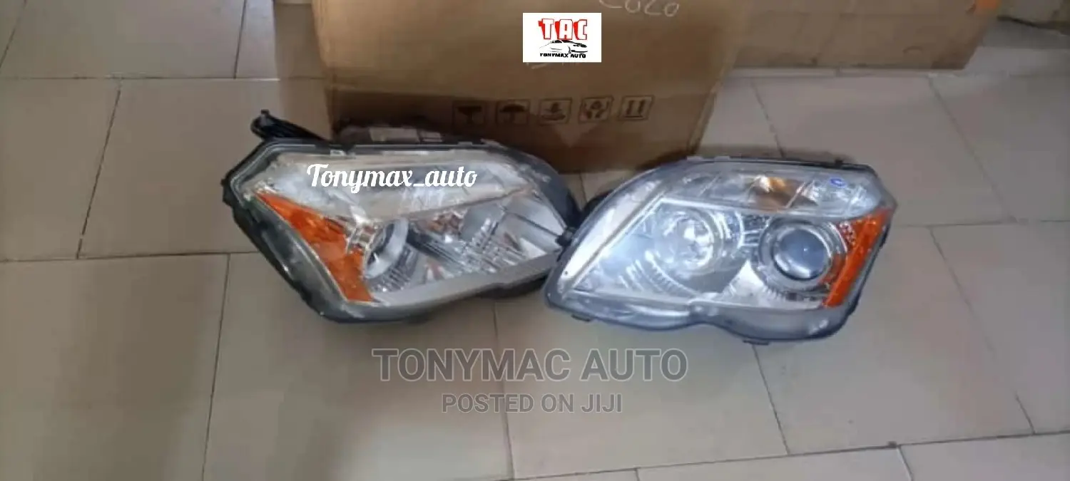 Headlights Mercedes-Benz Glk350