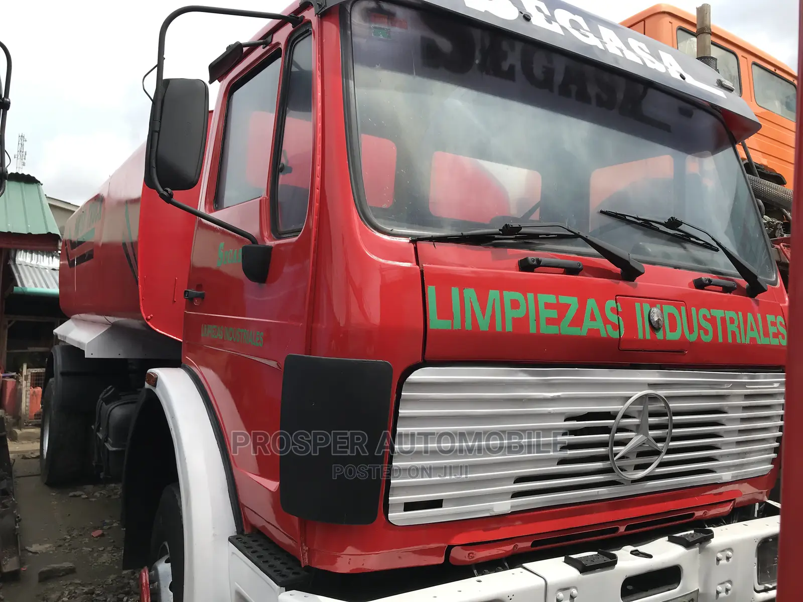 Mercedes-Benz 1998 Red